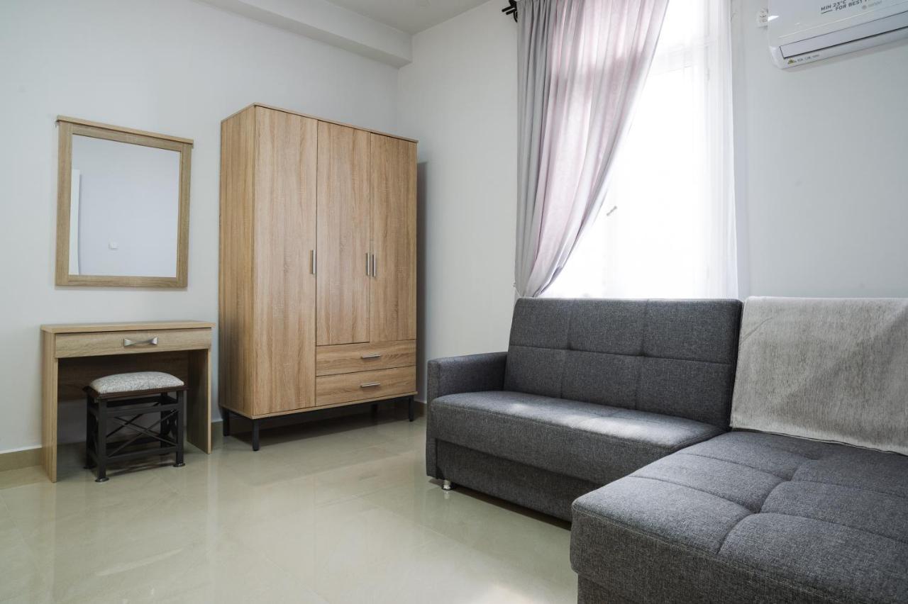 Apartment Polytimon, An Athenian Neoclassical Athen