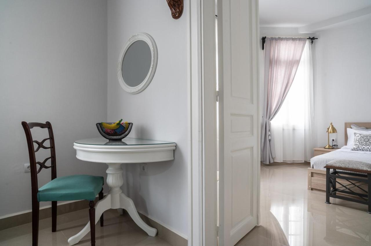 Polytimon, An Athenian Neoclassical Apartment